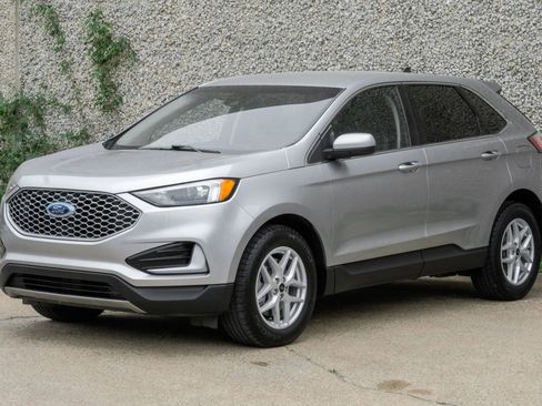 Used 2023 Ford Edge SEL image 5