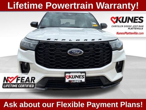 Used 2025 Ford Explorer ST-Line w/ ST-Line Street Pack AWD/4WD image 10