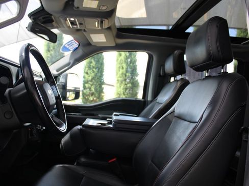 Used 2023 Ford F350 Lariat w/ Tremor Off-Road Package AWD/4WD image 7