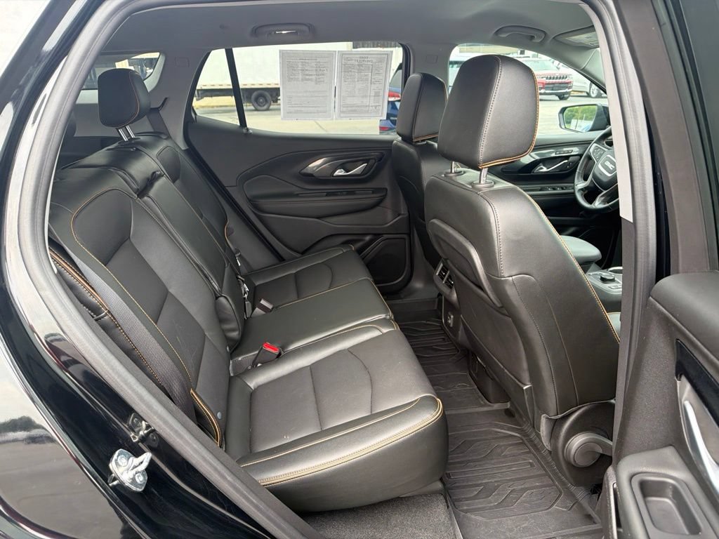 Used 2024 GMC Terrain AT4 AWD/4WD image 12