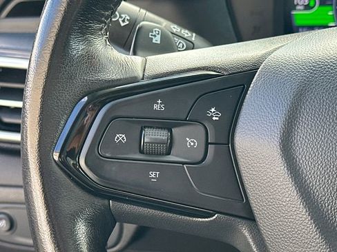 Used 2022 Chevrolet Bolt EUV Premier w/ Sun & Sound Package image 31