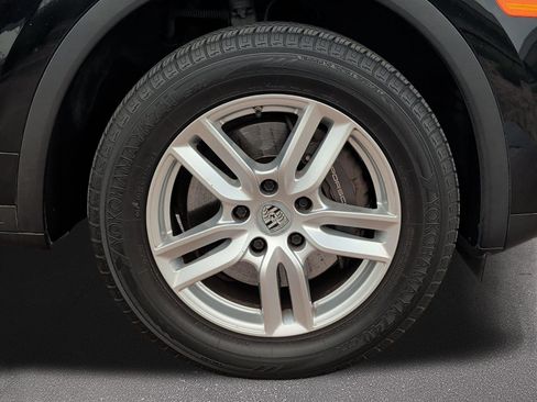 Used 2018 Porsche Cayenne AWD/4WD image 7