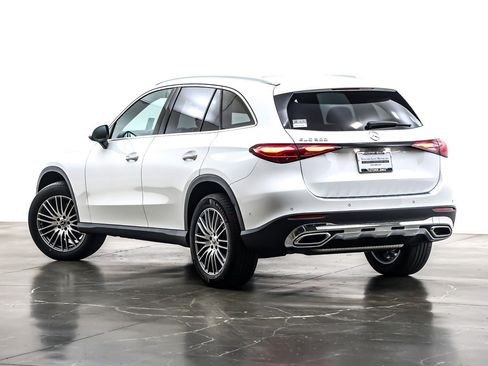 New 2026 Mercedes-Benz GLC 300 image 12