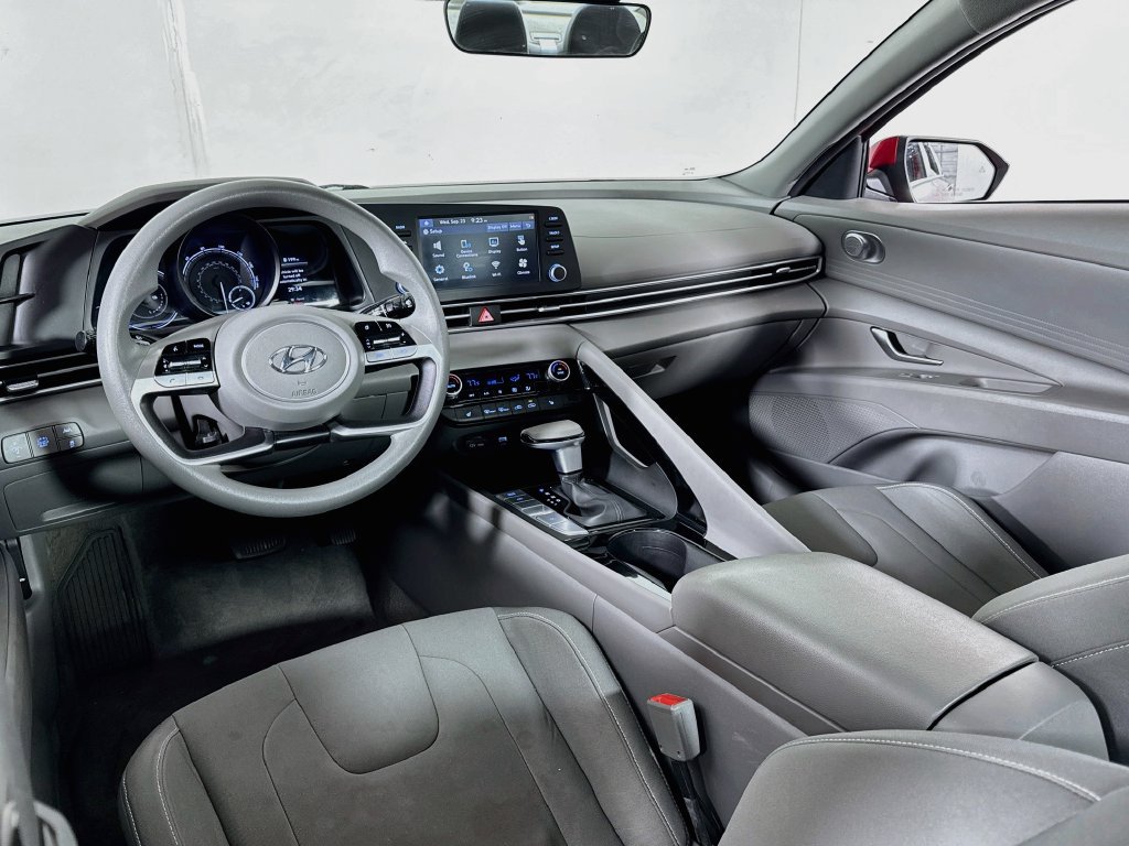 Used 2022 Hyundai Elantra Blue FWD image 26