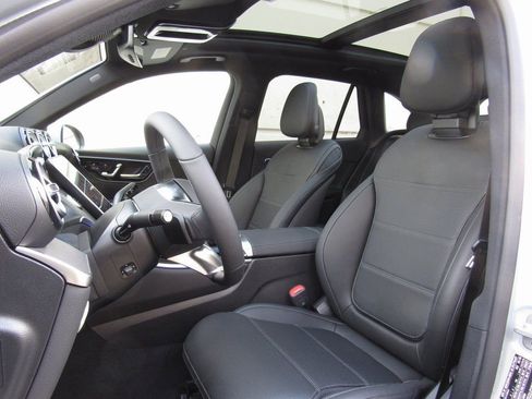 New 2026 Mercedes-Benz GLC 300 4MATIC image 10