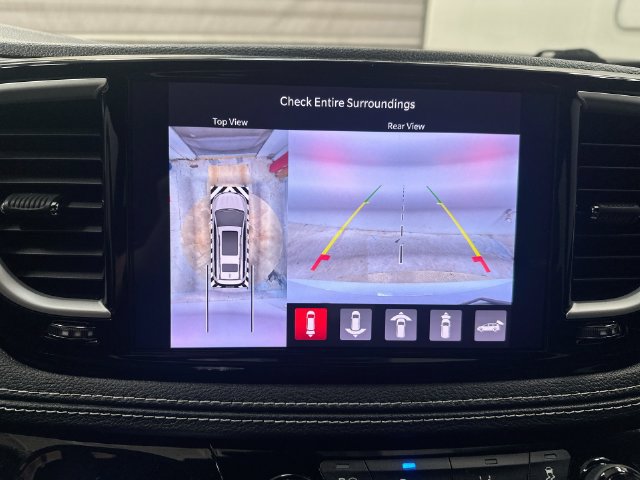 Used 2022 Chrysler Pacifica Touring-L w/ Uconnect Theater Family Group FWD image 25