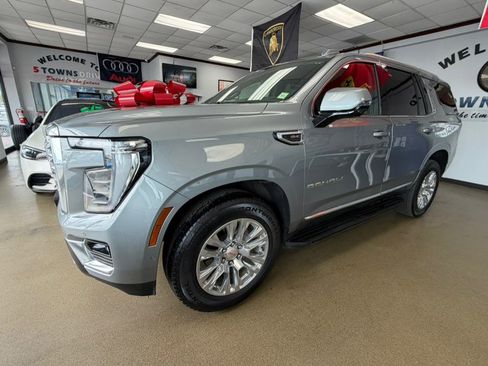 Used 2025 GMC Yukon Denali AWD/4WD image 8