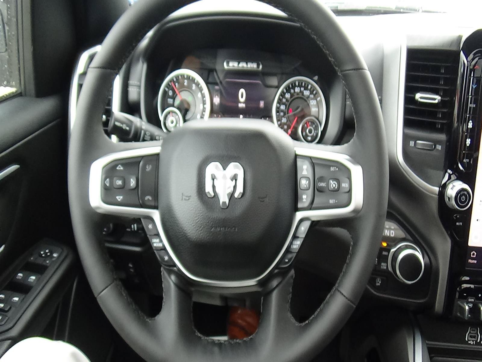 Used 2025 RAM 1500 Big Horn AWD/4WD image 23