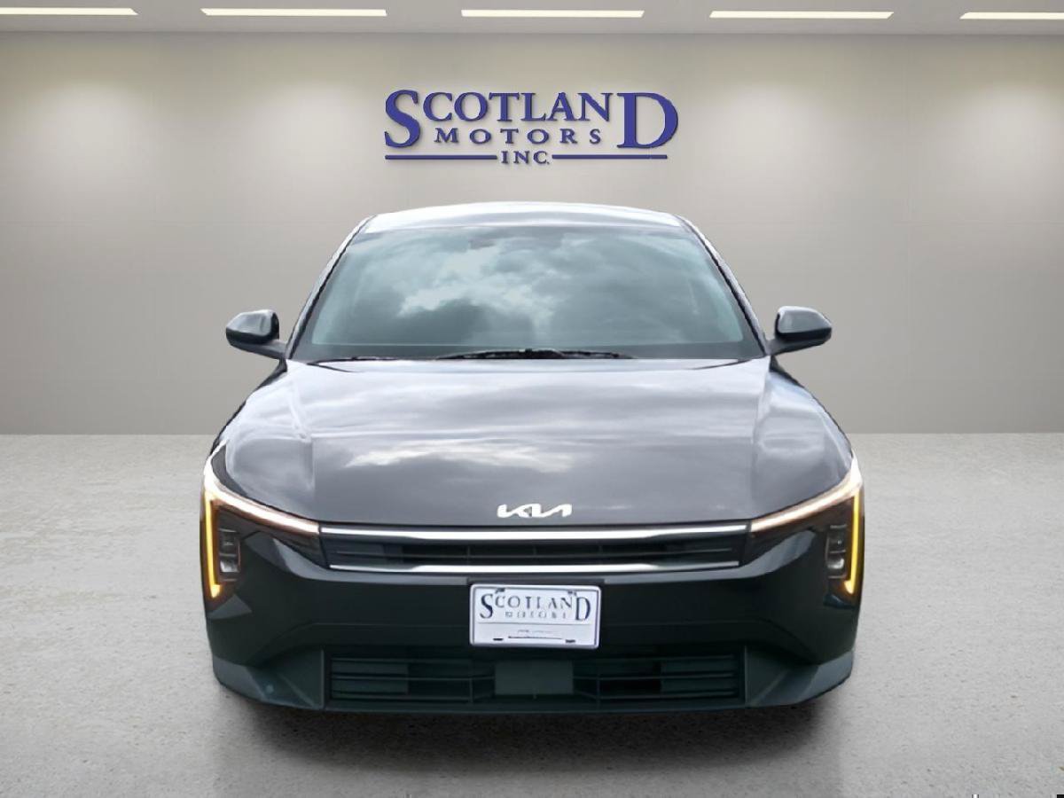 Used 2025 Kia K4 FWD image 3