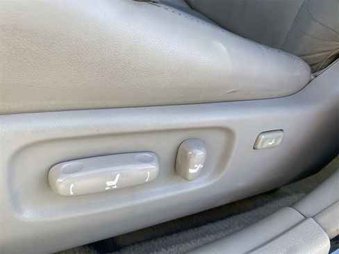 Used 2006 Toyota Avalon XLS image 20