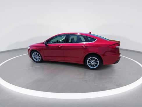 Used 2020 Ford Fusion SE FWD image 5