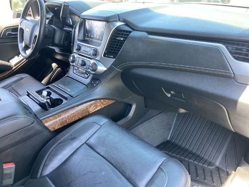 Used 2020 Chevrolet Tahoe Premier AWD/4WD image 26