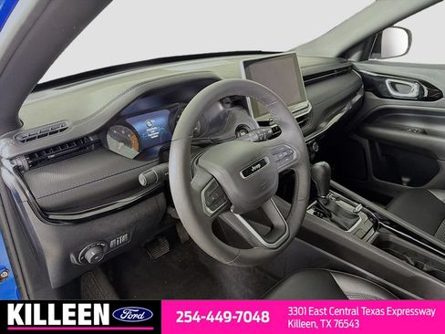 Used 2025 Jeep Compass Latitude w/ Altitude Special Edition AWD/4WD image 10