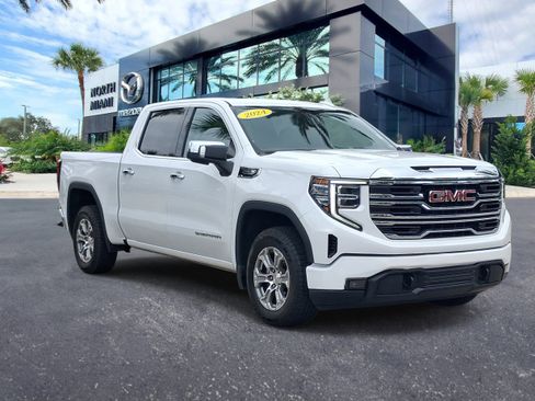Used 2024 GMC Sierra 1500 SLT RWD image 3