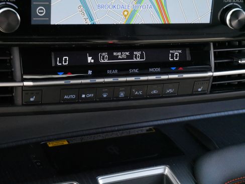 Certified 2022 Toyota Sienna XSE w/ XSE Plus Package AWD/4WD image 24