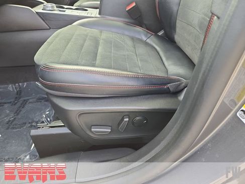 Used 2022 Ford Escape SEL w/ SEL Stealth AWD Package image 17