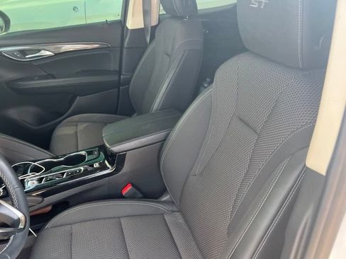 Used 2023 Buick Envision Preferred FWD image 3