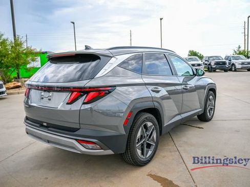 Used 2025 Hyundai Tucson SEL FWD image 5