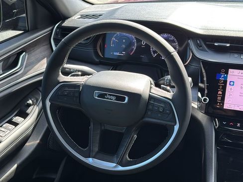 New 2026 Jeep Grand Cherokee L 2WD image 17