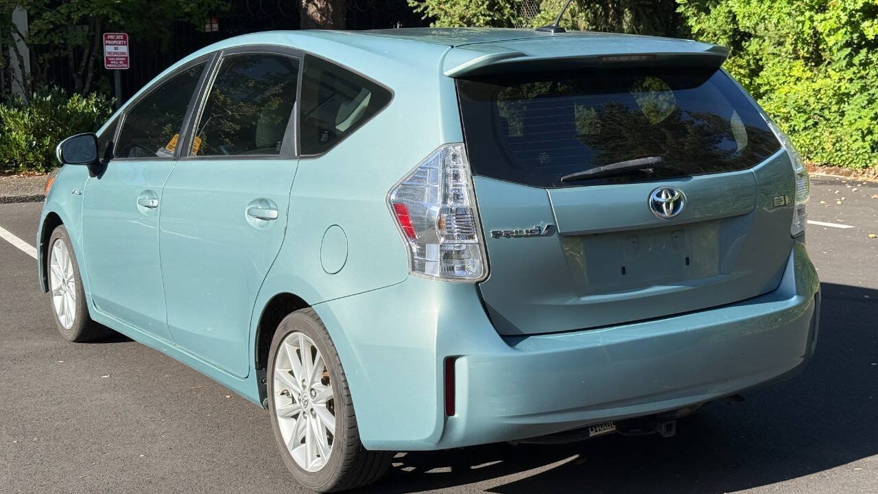 Used 2014 Toyota Prius V Three FWD image 8