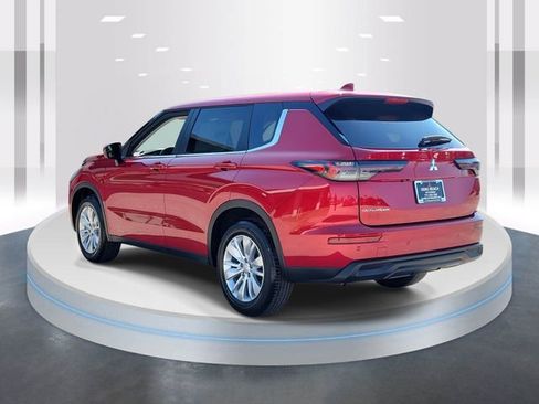 New 2026 Mitsubishi Outlander ES FWD image 4