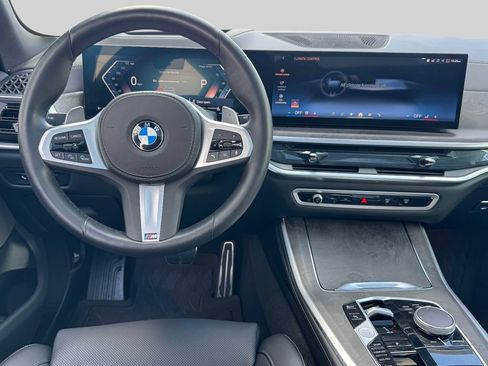 Used 2026 BMW X5 xDrive40i w/ M Sport Package AWD/4WD image 16