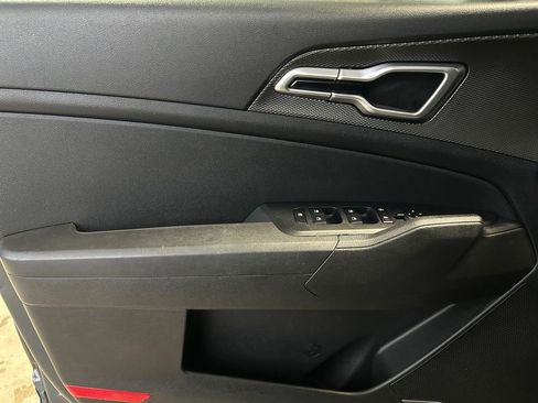 Used 2024 Kia Sportage LX image 22