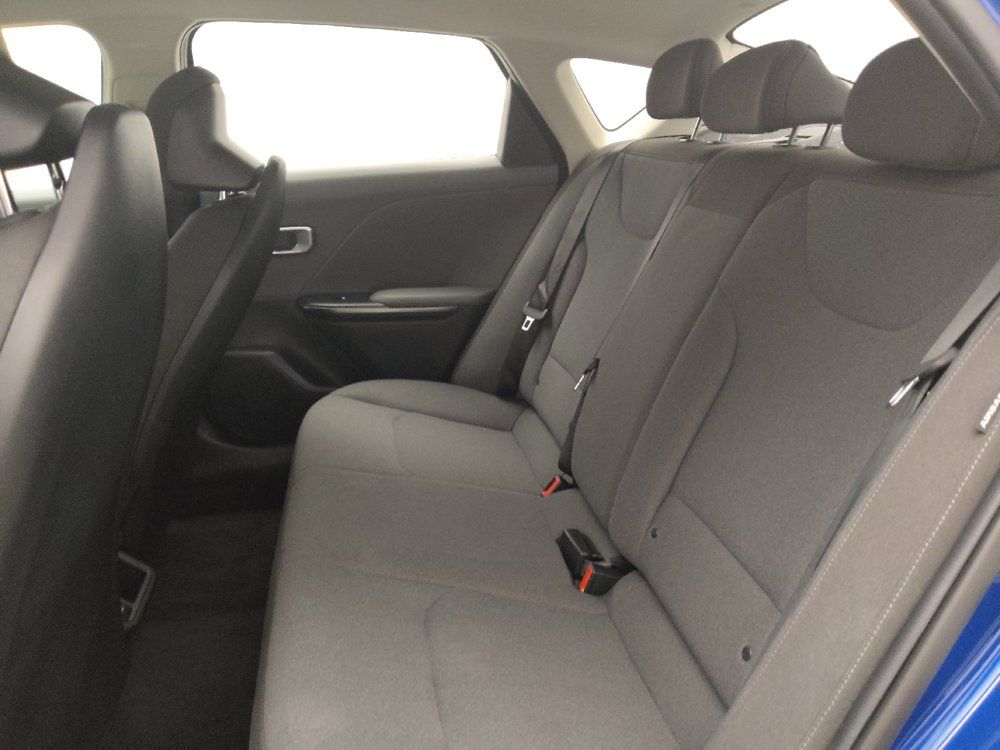Used 2025 Kia K4 FWD image 18