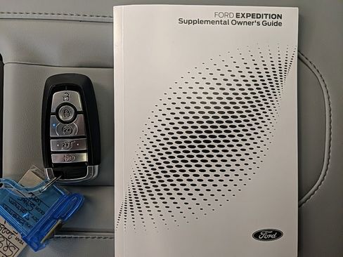 Used 2025 Ford Expedition Max Platinum image 37