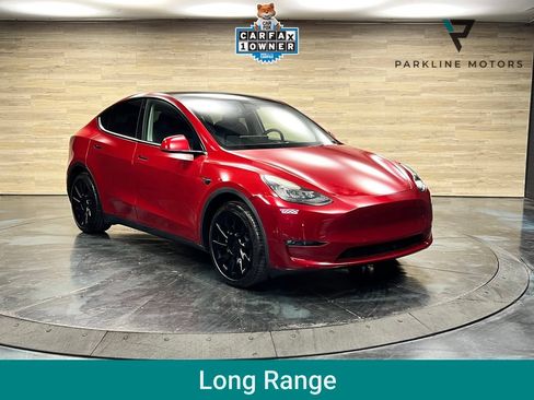Used 2022 Tesla Model Y Long Range AWD/4WD image 1