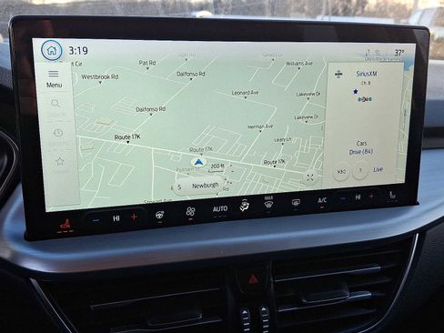 Certified 2024 Ford Escape Platinum w/ Premium Technology Package image 16