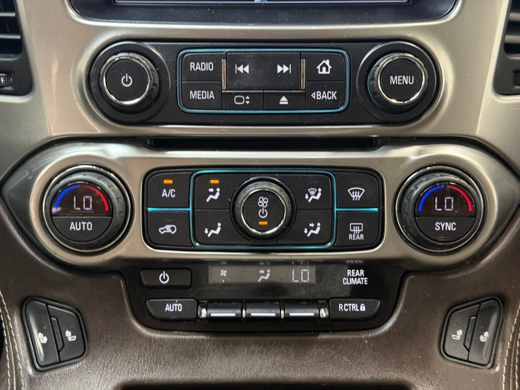 Used 2020 Chevrolet Suburban LT RWD image 17