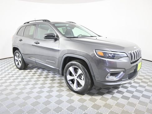 Used 2022 Jeep Cherokee Limited image 9