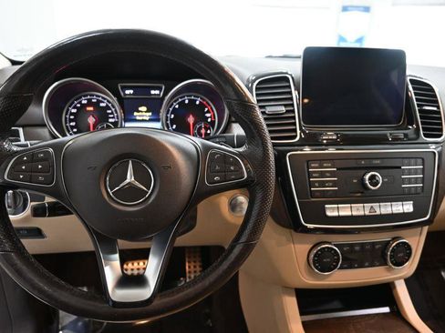 Used 2019 Mercedes-Benz GLE 400 4MATIC w/ Premium 1 Package image 11