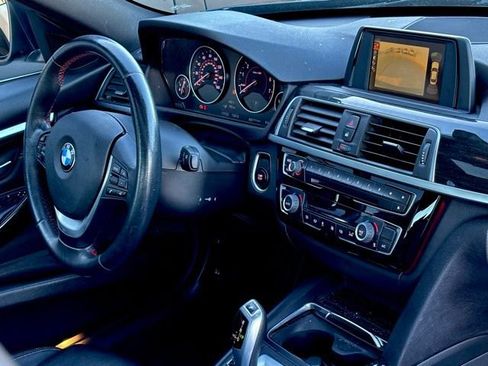 Used 2017 BMW 330e image 25