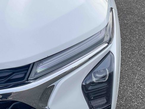 Certified 2025 Chevrolet Trax LT w/ LT Convenience Package image 7