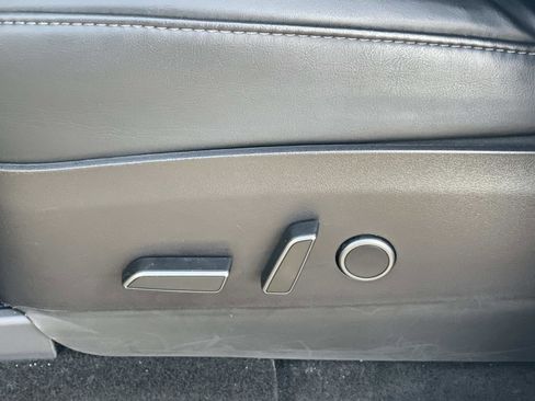 Used 2021 Tesla Model Y Long Range image 21