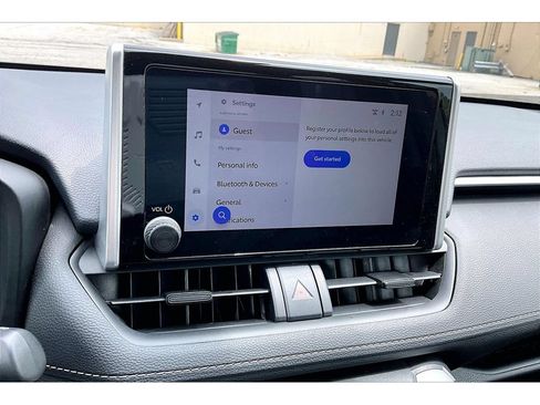 Used 2025 Toyota RAV4 XLE FWD image 25