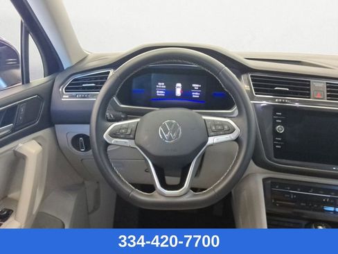 Certified 2022 Volkswagen Tiguan SE image 14