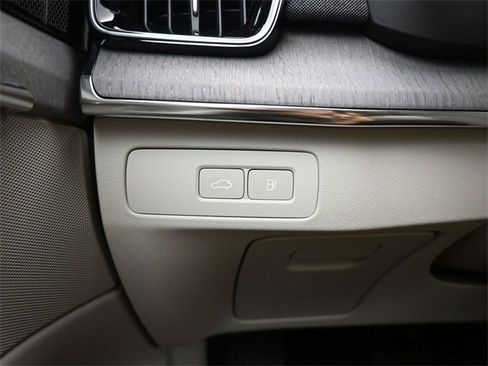 New 2026 Volvo XC90 T8 Ultra image 29