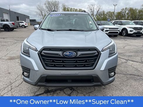 Used 2023 Subaru Forester Limited AWD/4WD image 6
