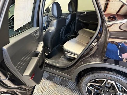 New 2026 Ford Escape Platinum w/ Class II Trailer Tow Package image 17