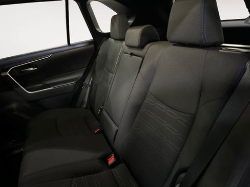 Used 2025 Toyota RAV4 SE image 22