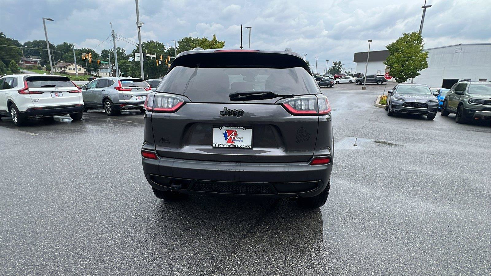 Used 2022 Jeep Cherokee Latitude w/ Sun & Sound Group AWD/4WD image 5