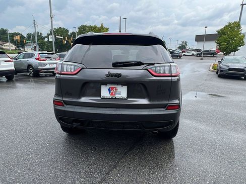 Used 2022 Jeep Cherokee Latitude w/ Sun & Sound Group AWD/4WD image 5