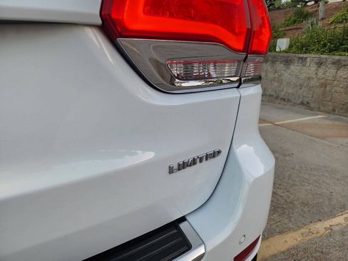 Used 2015 Jeep Grand Cherokee Limited AWD/4WD image 27