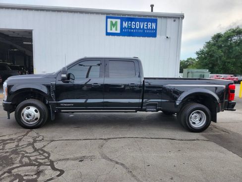 Used 2026 Ford F350 Platinum AWD/4WD image 2