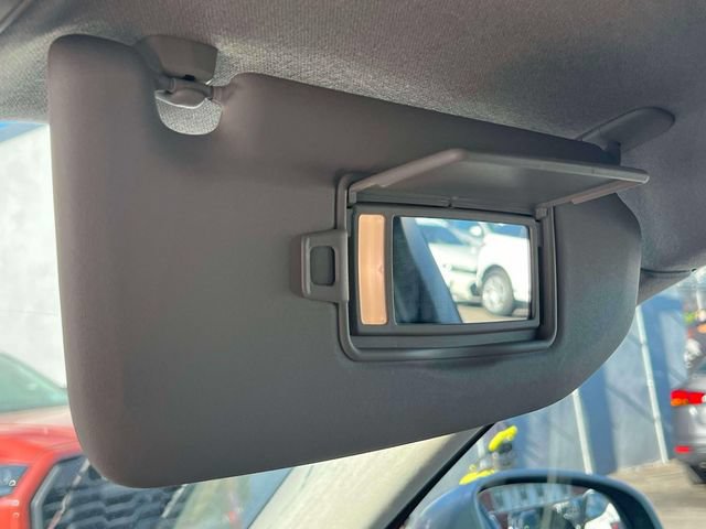 Used 2023 Volvo XC40 B5 Core AWD/4WD image 36