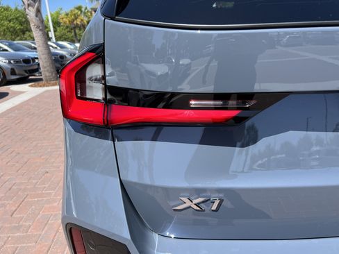 Used 2025 BMW X1 xDrive28i w/ Premium Package image 42