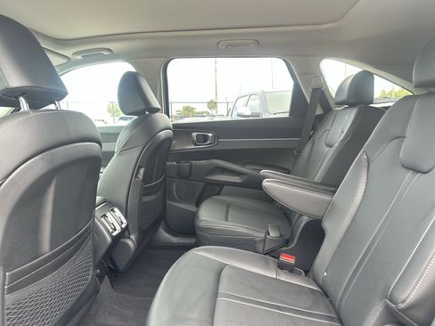 Used 2025 Kia Sorento EX w/ Panoramic Sunroof Package AWD/4WD image 22